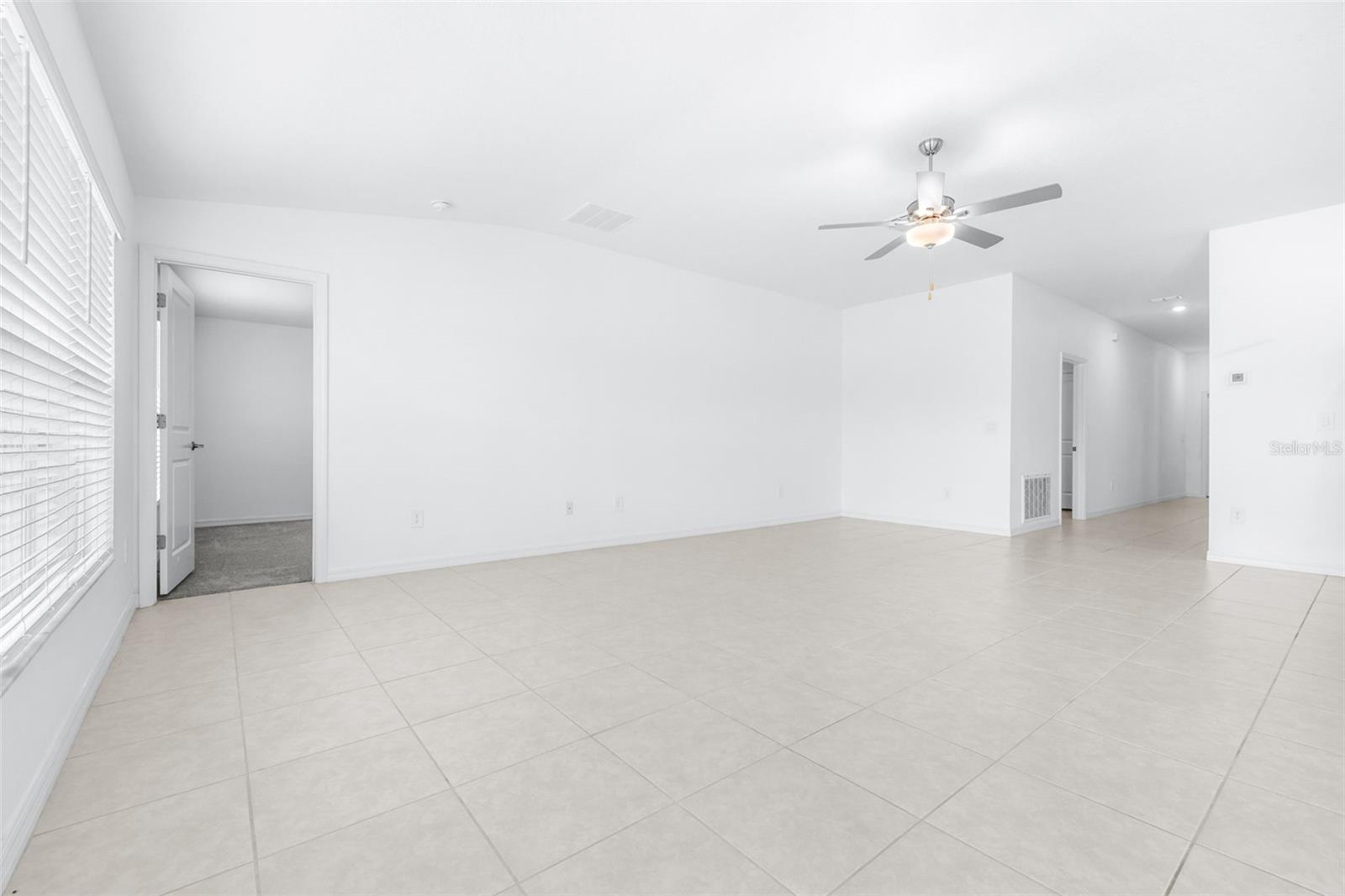 4312 Fabulous Finch Ln Property Photo 13