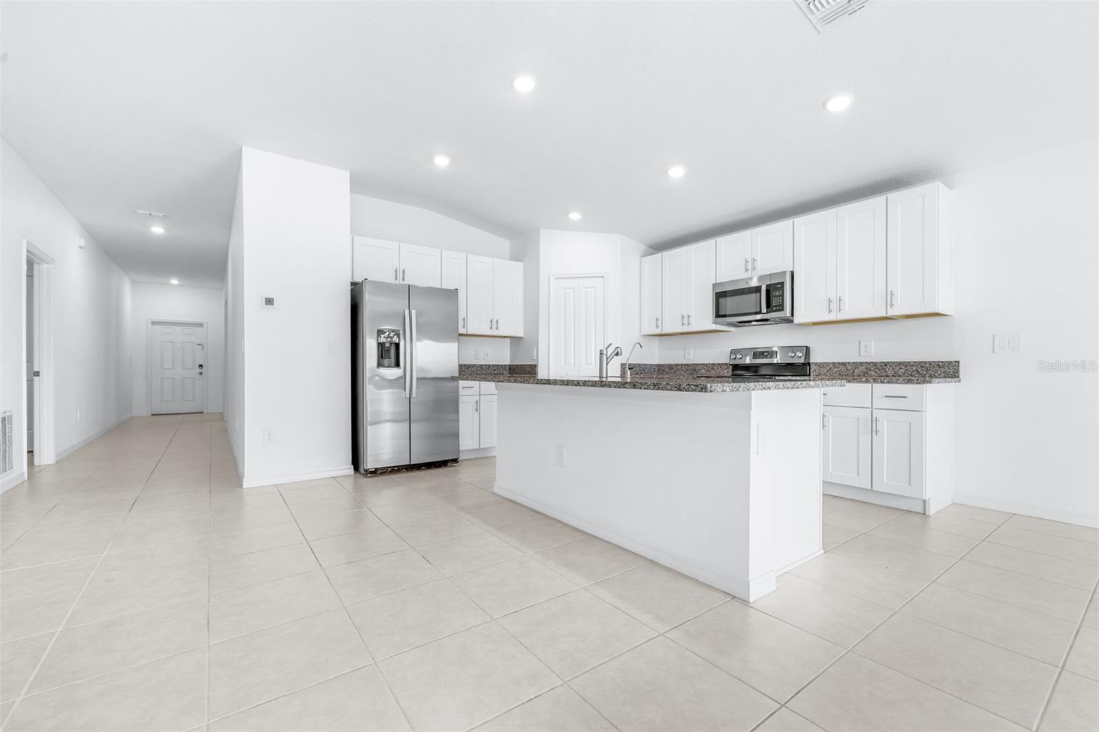 4312 Fabulous Finch Ln Property Photo 14