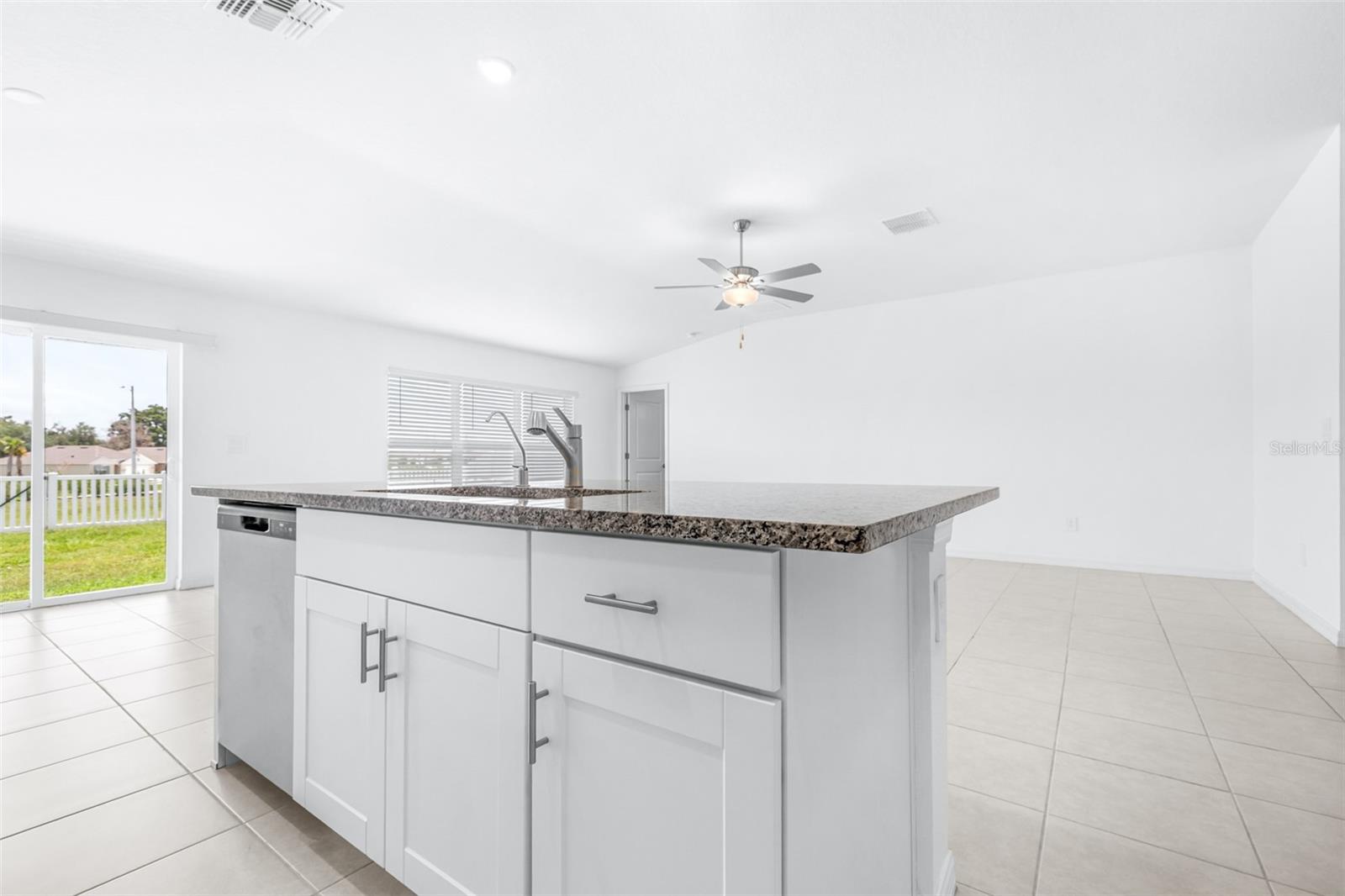 4312 Fabulous Finch Ln Property Photo 23