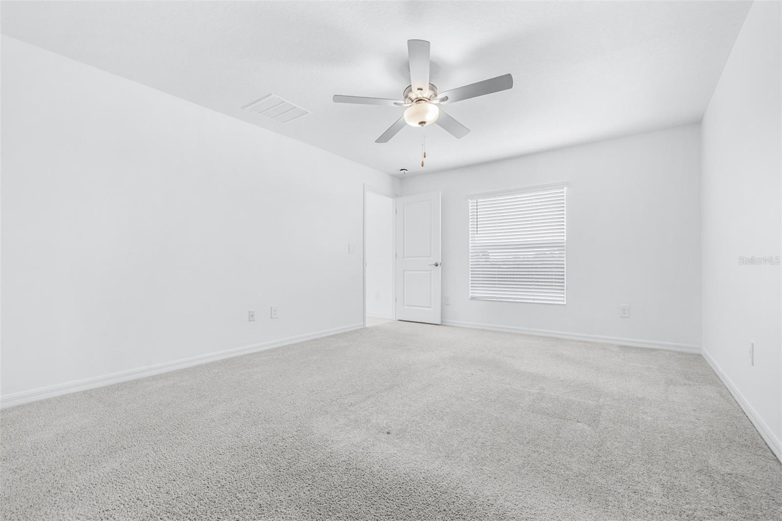 4312 Fabulous Finch Ln Property Photo 26