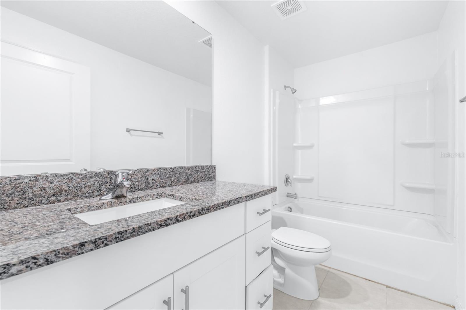 4312 Fabulous Finch Ln Property Photo 35
