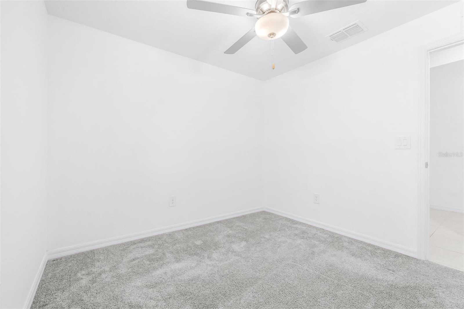 4312 Fabulous Finch Ln Property Photo 37
