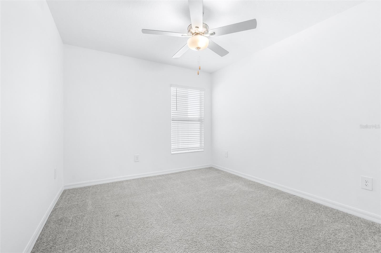 4312 Fabulous Finch Ln Property Photo 40