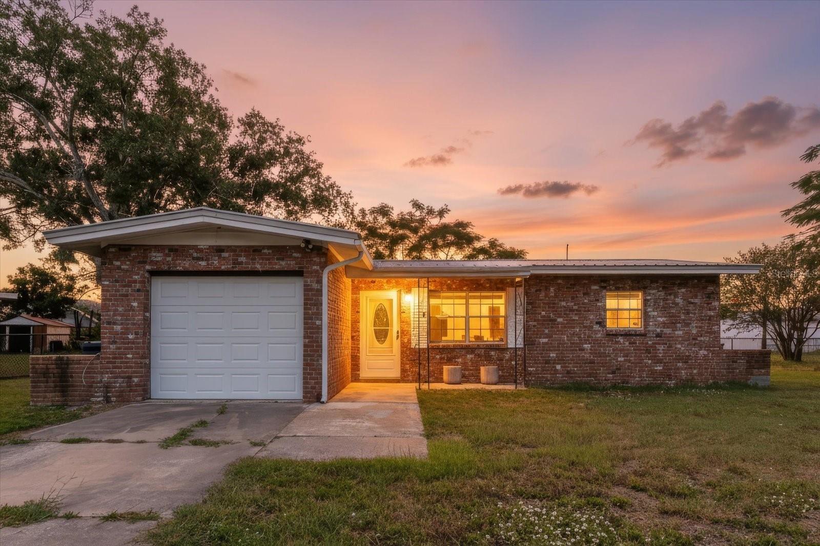 6212 FLORIDA CIR W Property Photo 1