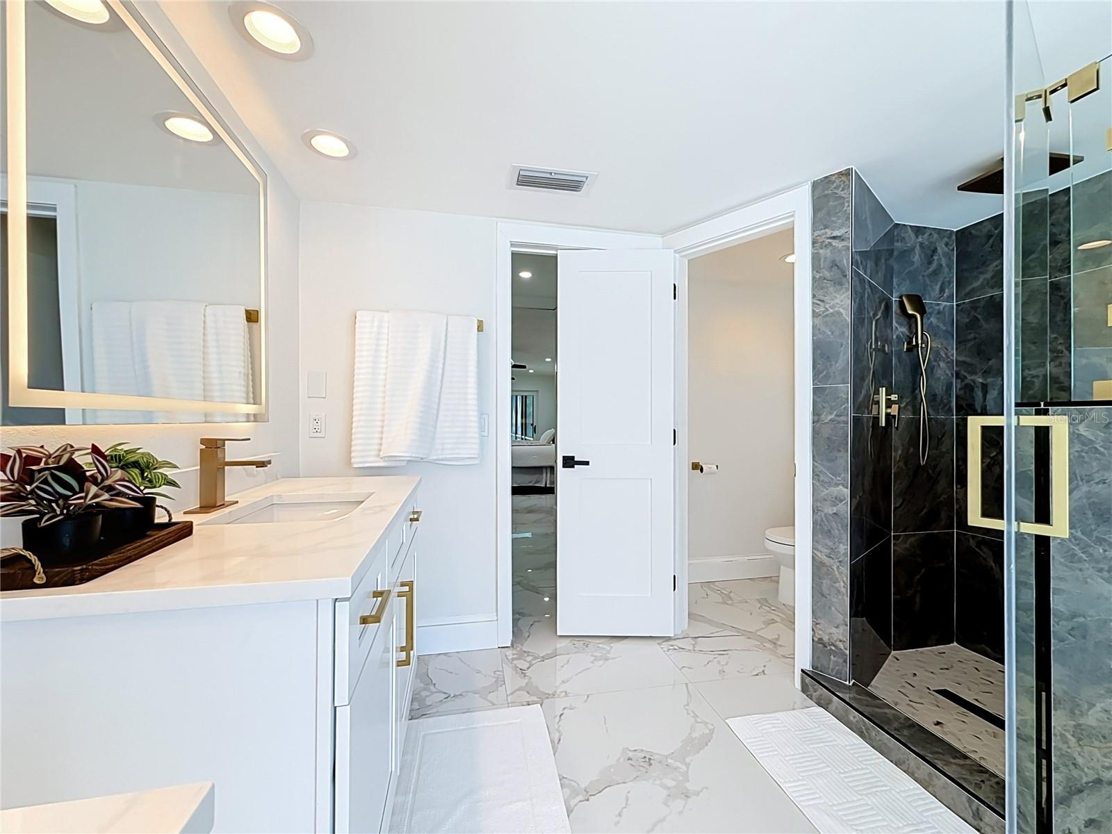1494 Sturbridge Ct Property Photo 43