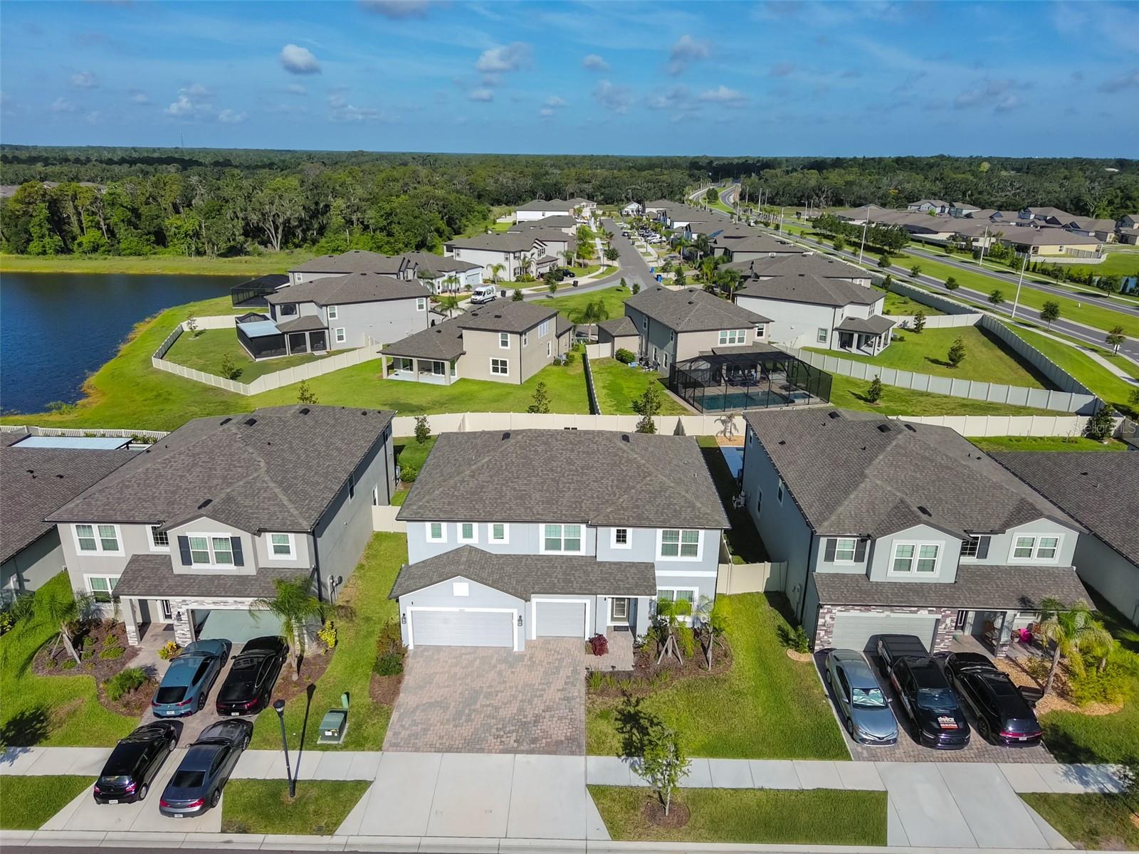 2927 Marine Grass Dr Property Photo 5