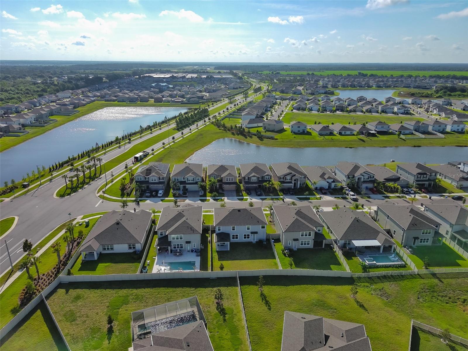 2927 Marine Grass Dr Property Photo 6
