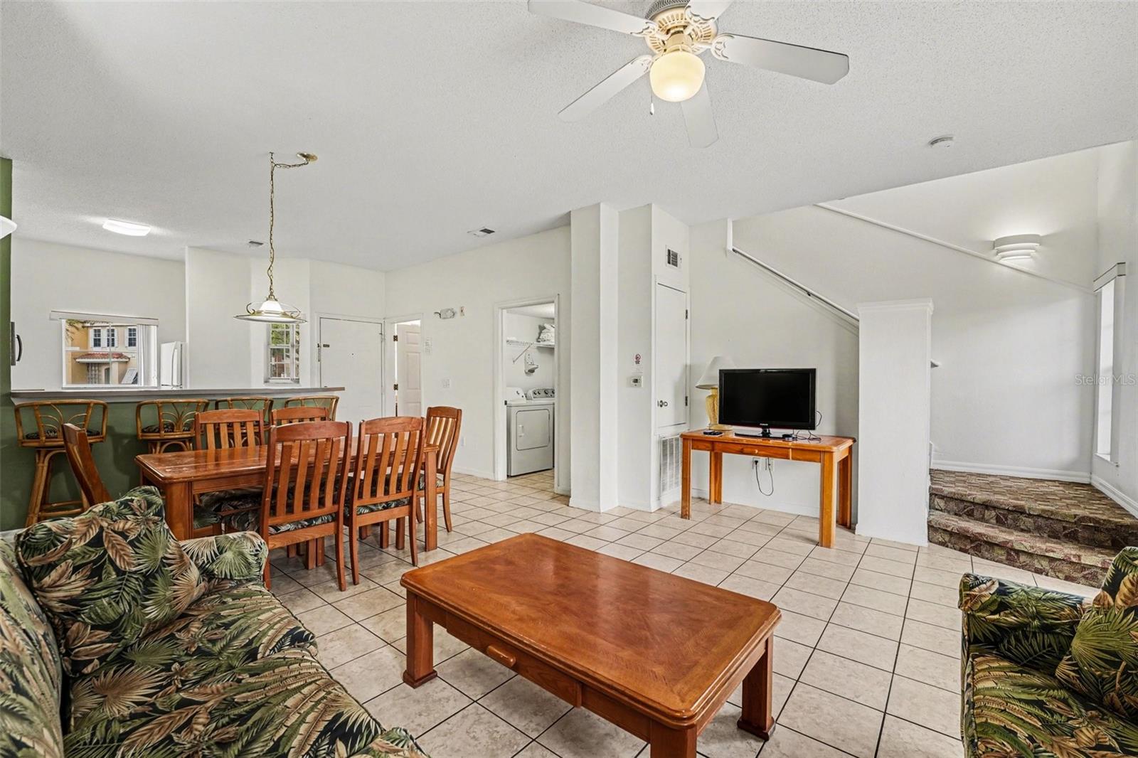 1081 Park Ridge Cir Property Photo 6