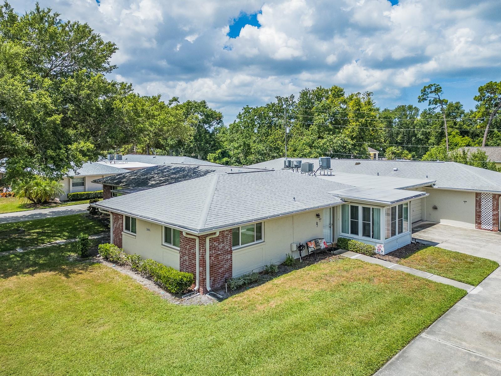 1009 Queen Anne Dr #b Property Photo 2