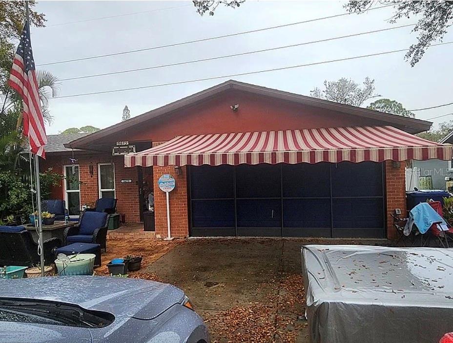 5673 97th Way N Property Photo 4