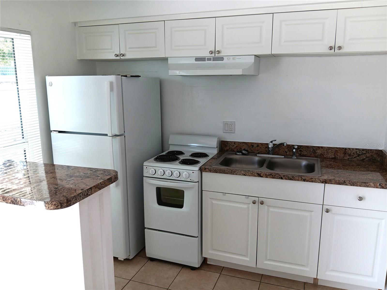 885 Beltrees St #7 Property Photo 4