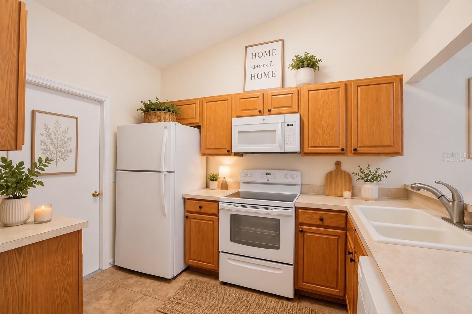 7160 Pebble Pass Loop Property Photo 4