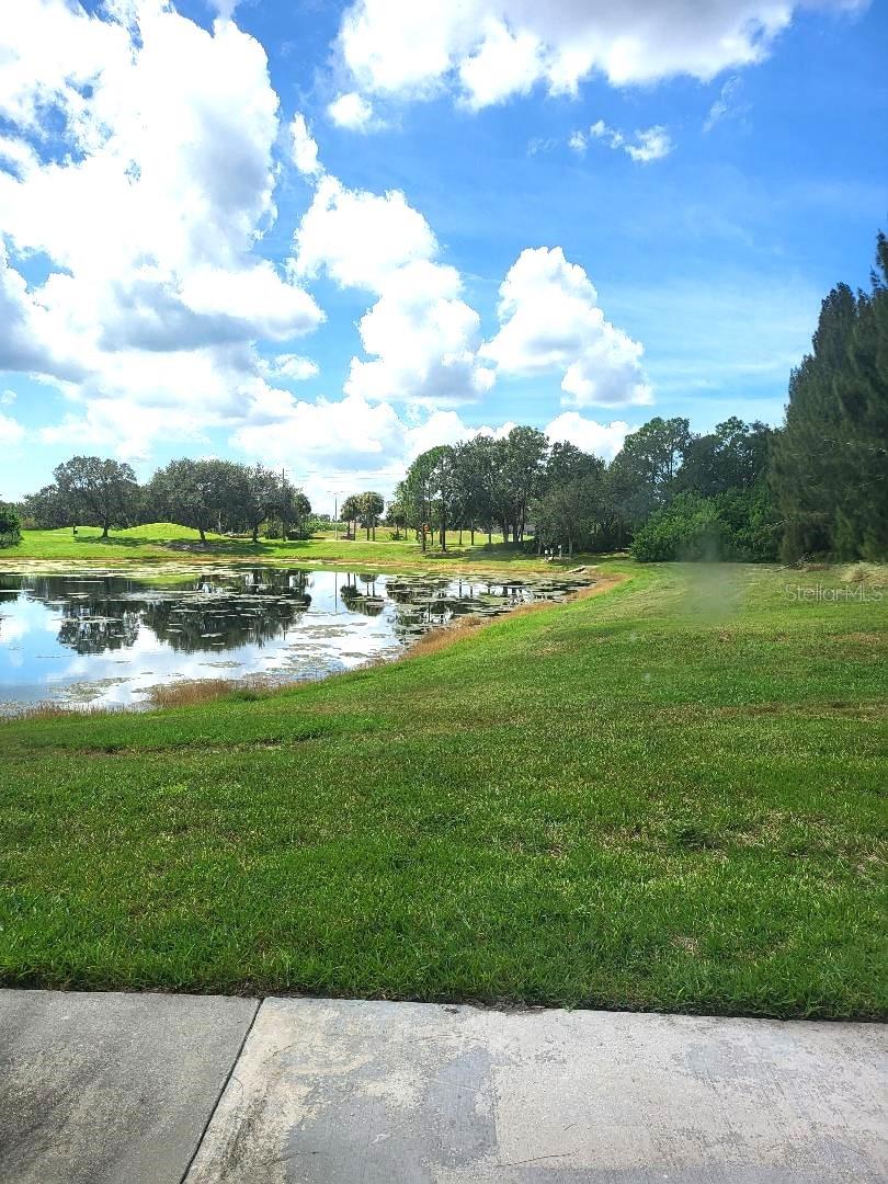 424 Lake Point Ct #5a Property Photo 2