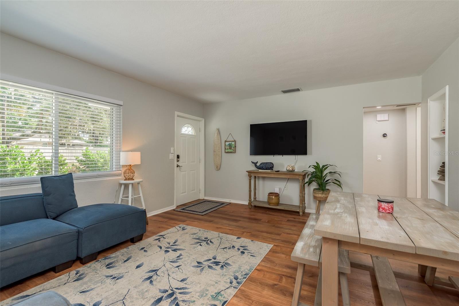 1253 Union St Property Photo 2