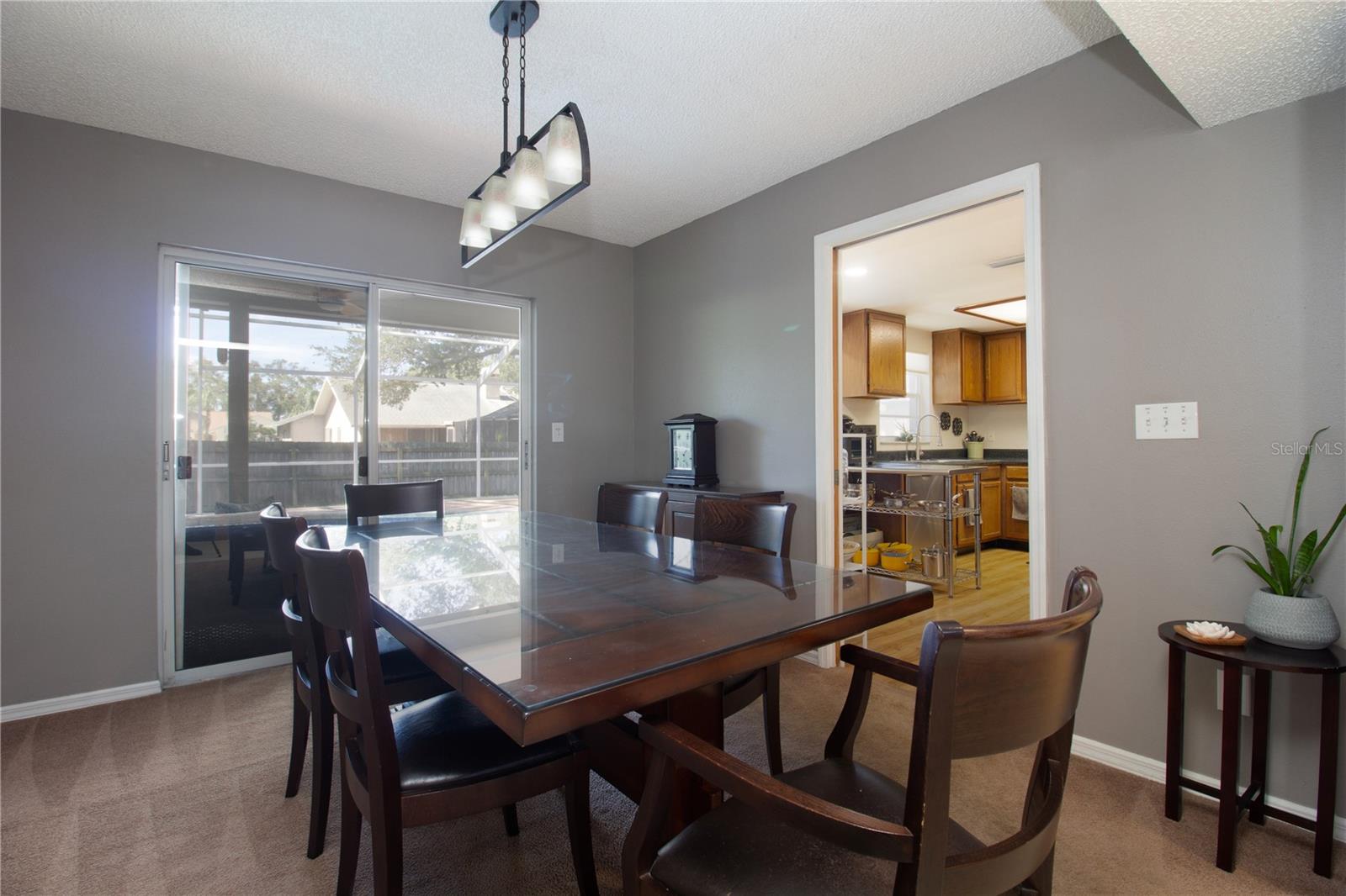1564 Colony Ct Property Photo 8