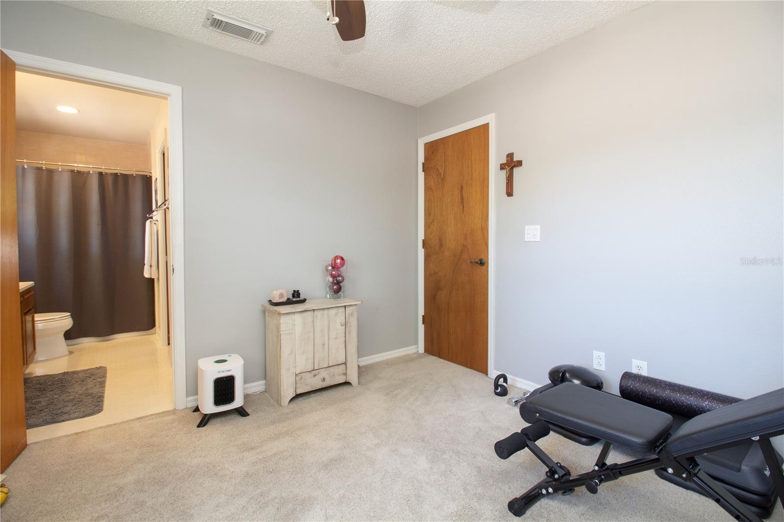 1564 Colony Ct Property Photo 22