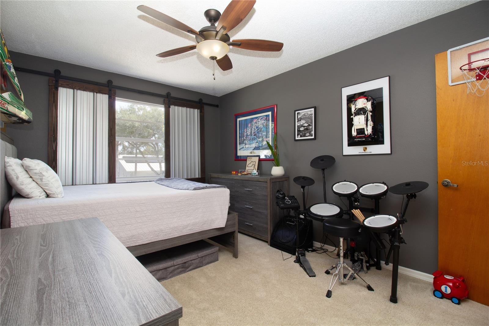1564 Colony Ct Property Photo 24