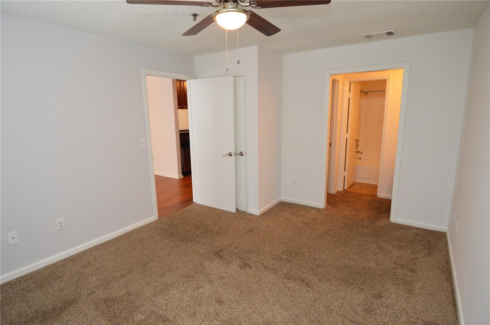 11901 4th St N #7204 Property Photo 33