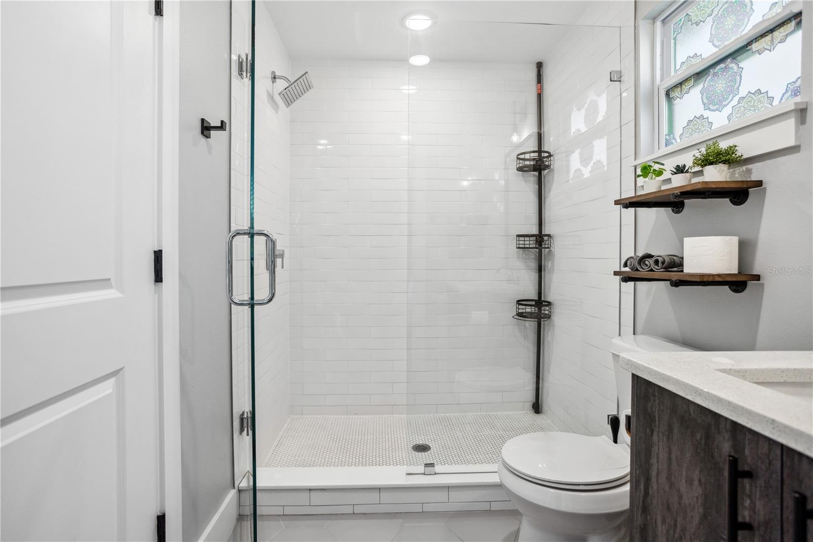 4015 10th Ave N #b Property Photo 6