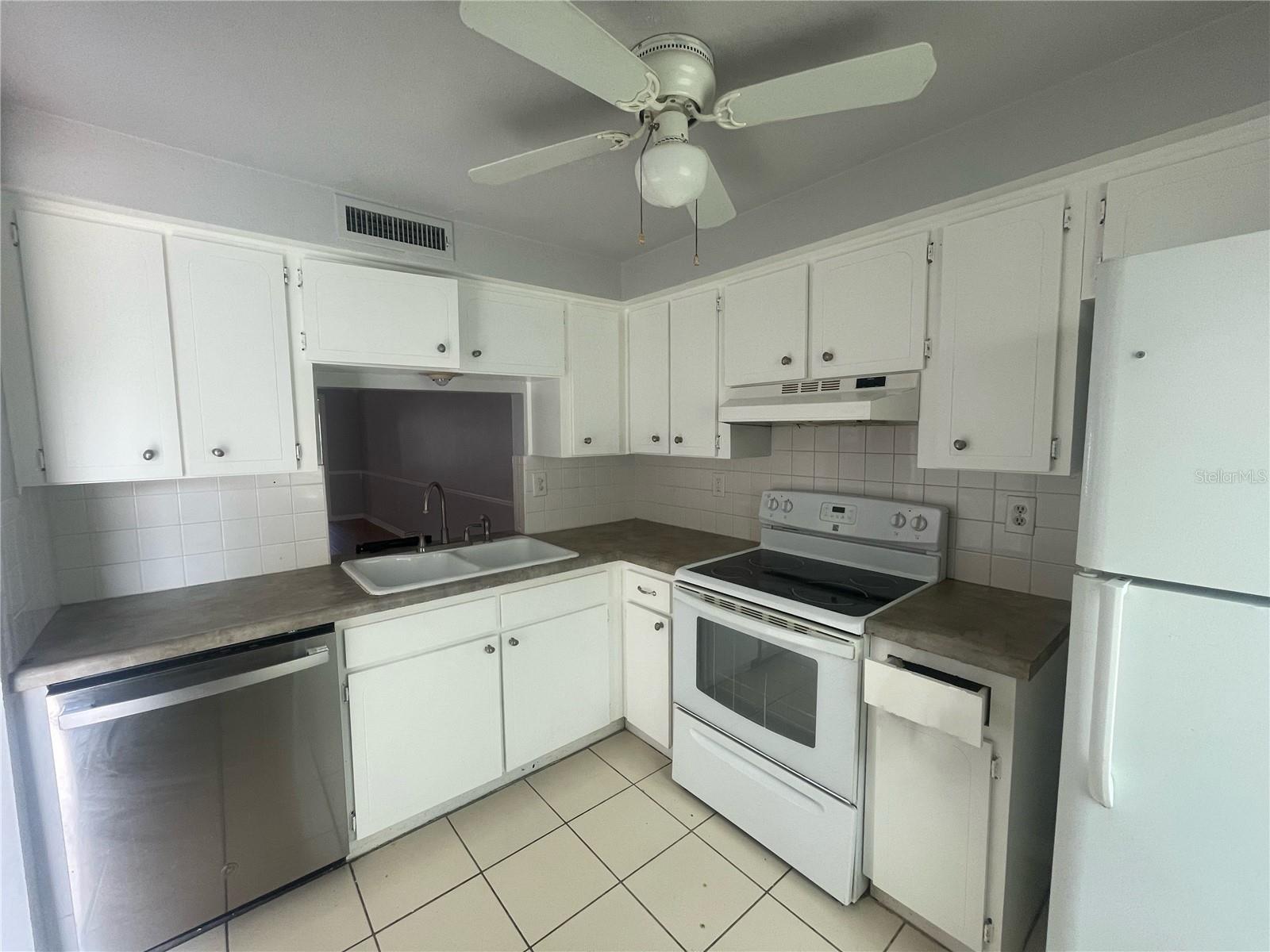 4211 Sheldon Pl #4211 Property Photo 2