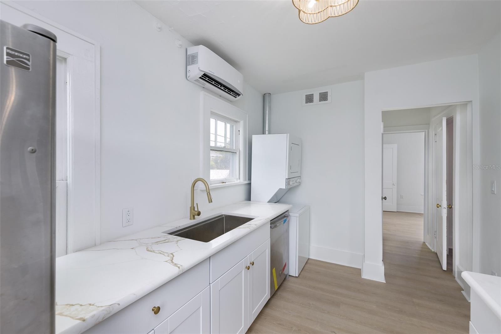 618 N 7th Ave #b Property Photo 9