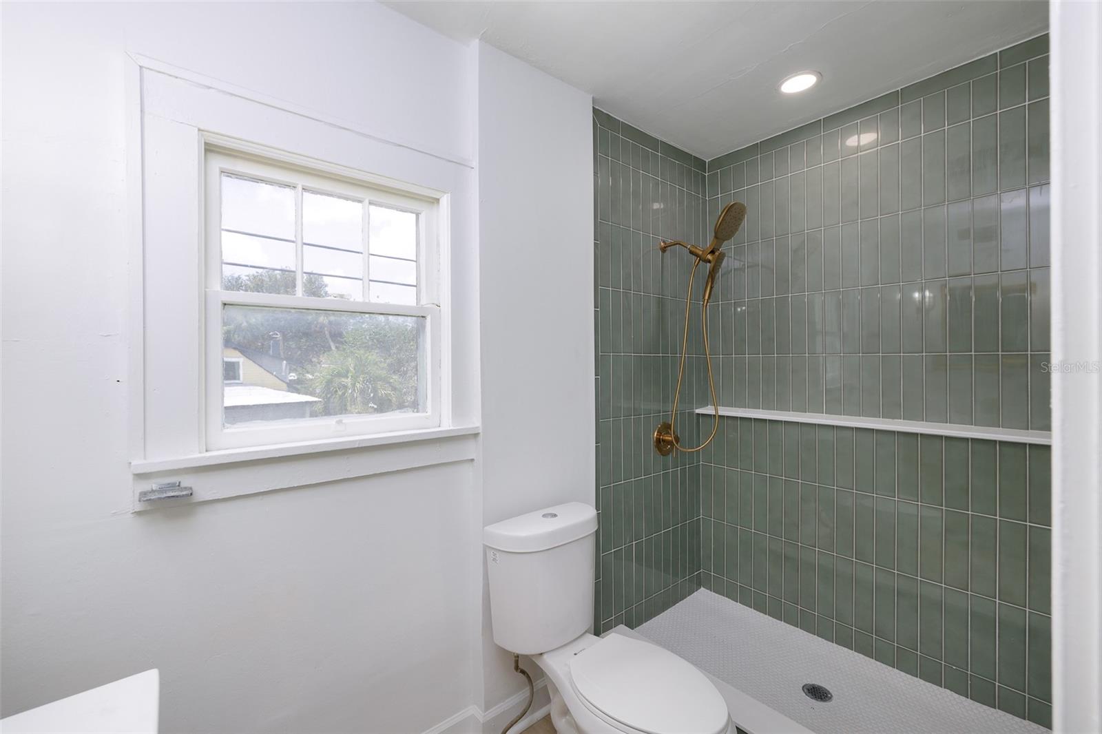 618 N 7th Ave #b Property Photo 11