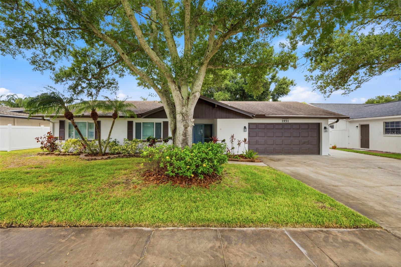 1931 Arvis Cir E Property Photo 1