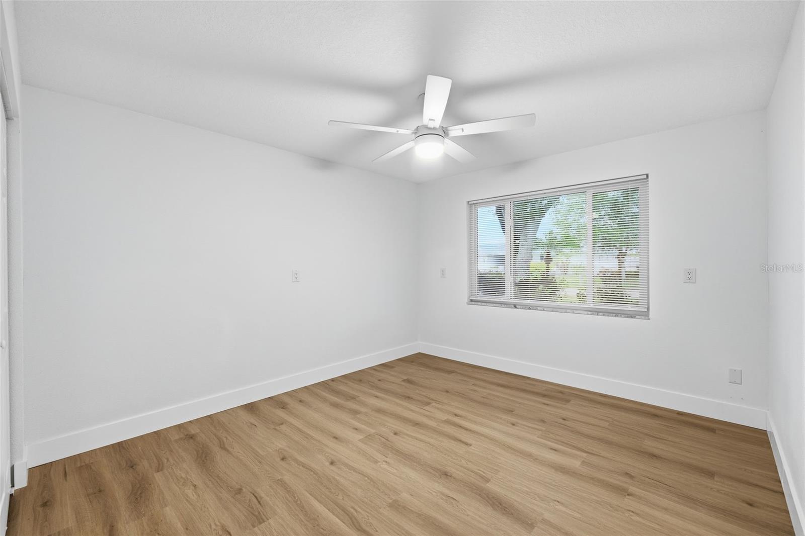 1931 Arvis Cir E Property Photo 18
