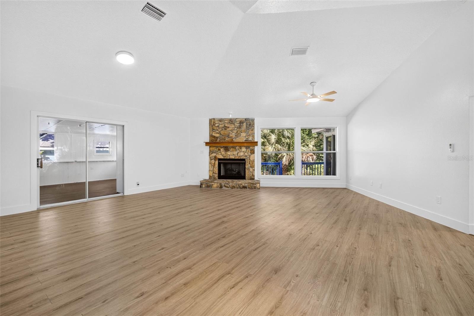 4586 S Flambeau Loop Property Photo 10