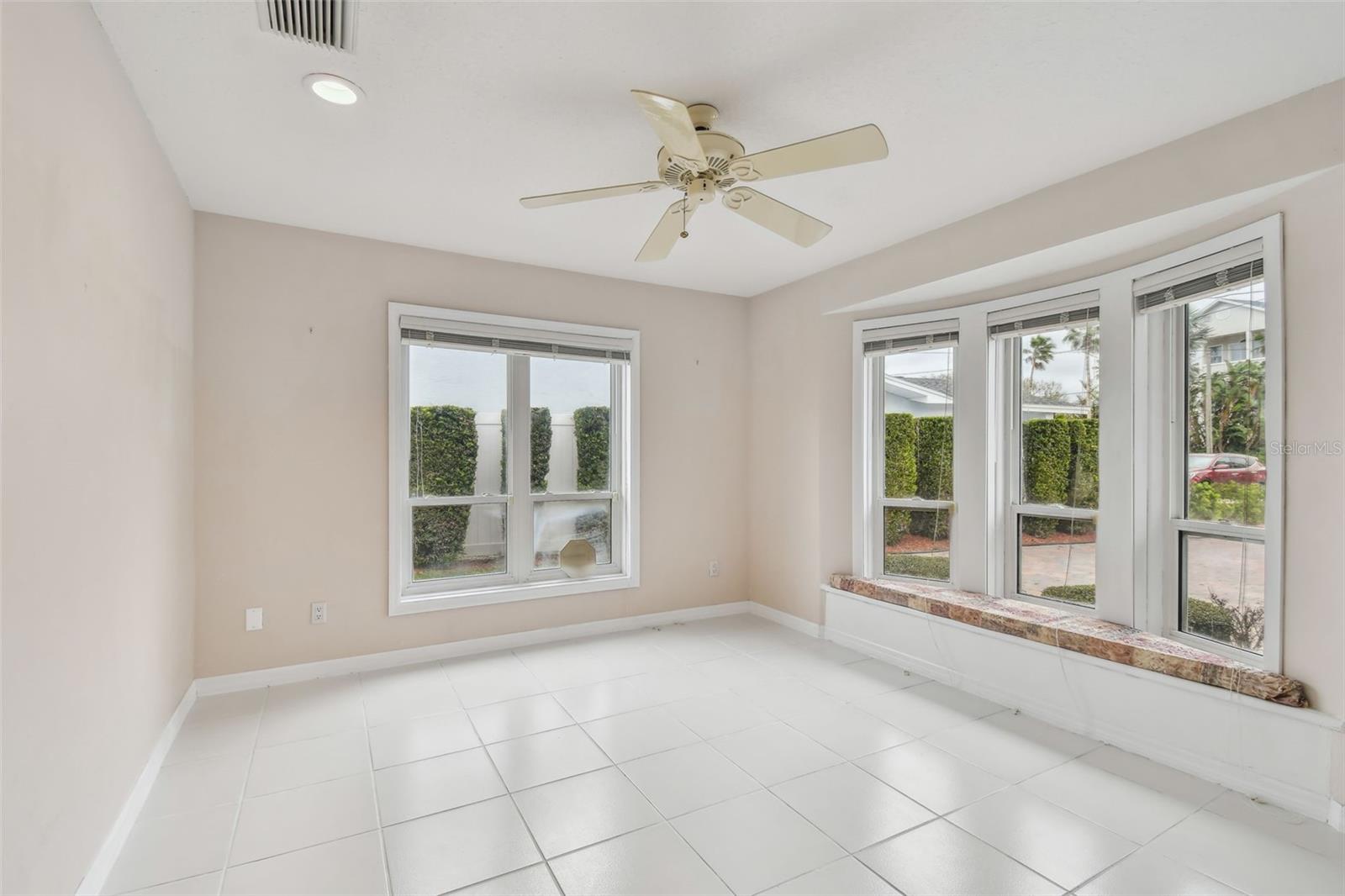 119 Carlyle Cir Property Photo 34