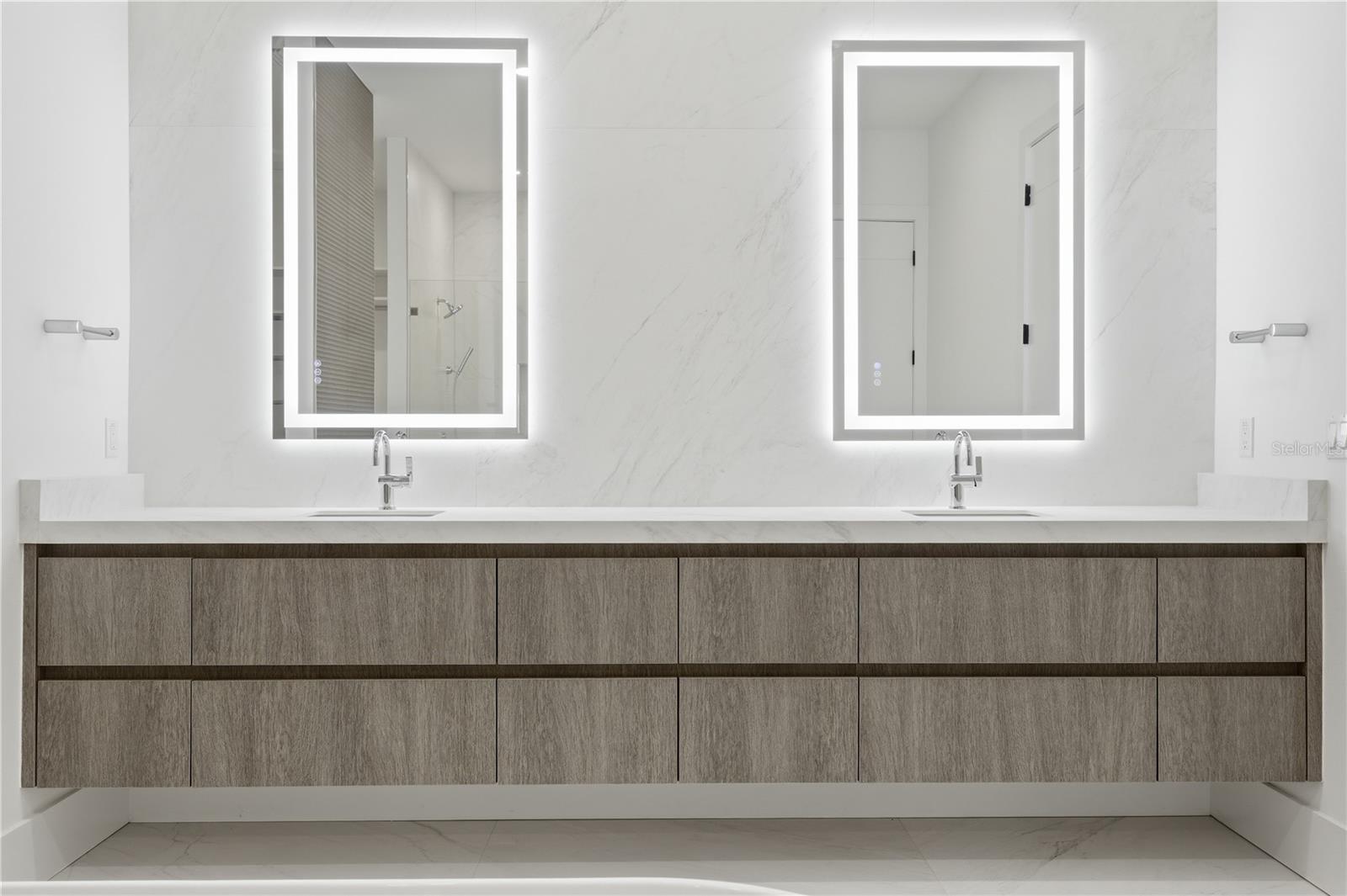 904 W Fribley St Property Photo 28