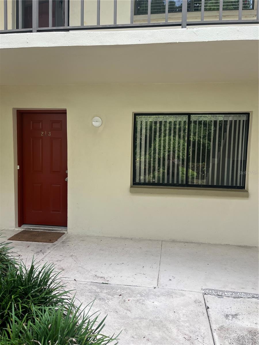 3300 Fox Chase Cir N #213 Property Photo 1