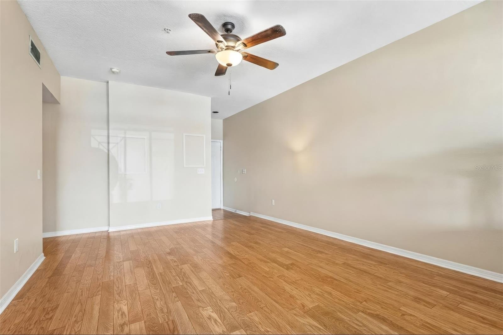 1810 E Palm Ave #5322 Property Photo 7