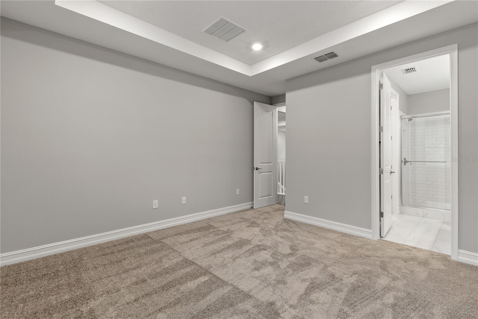 TB8520959 Property Photo 9