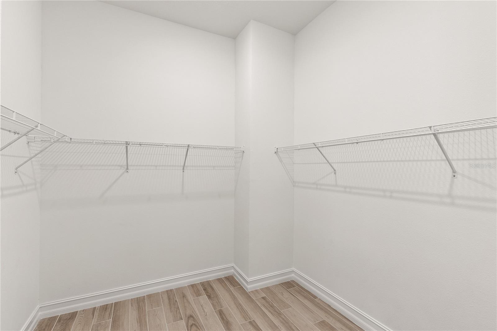 TB8520959 Property Photo 13