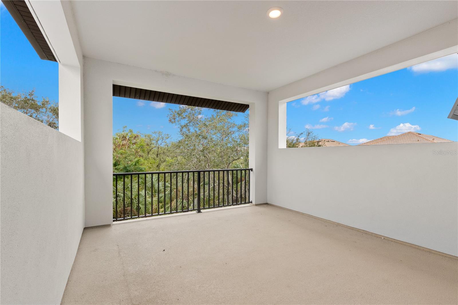 TB8520959 Property Photo 15