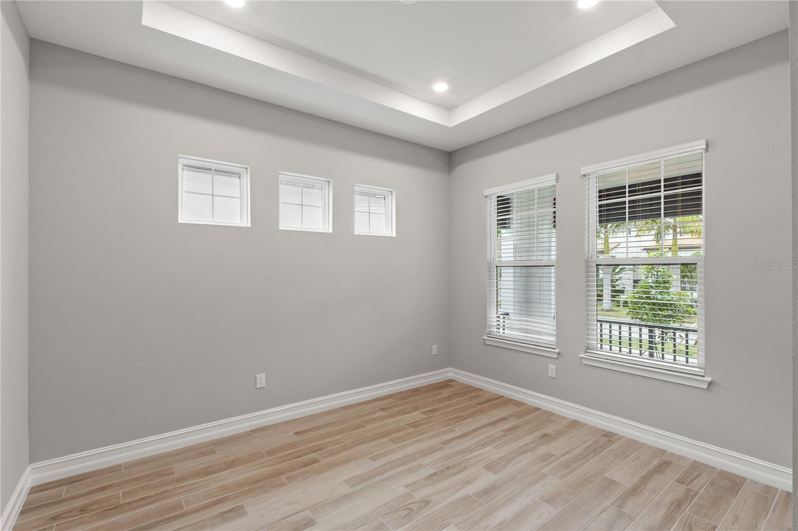 TB8520959 Property Photo 16