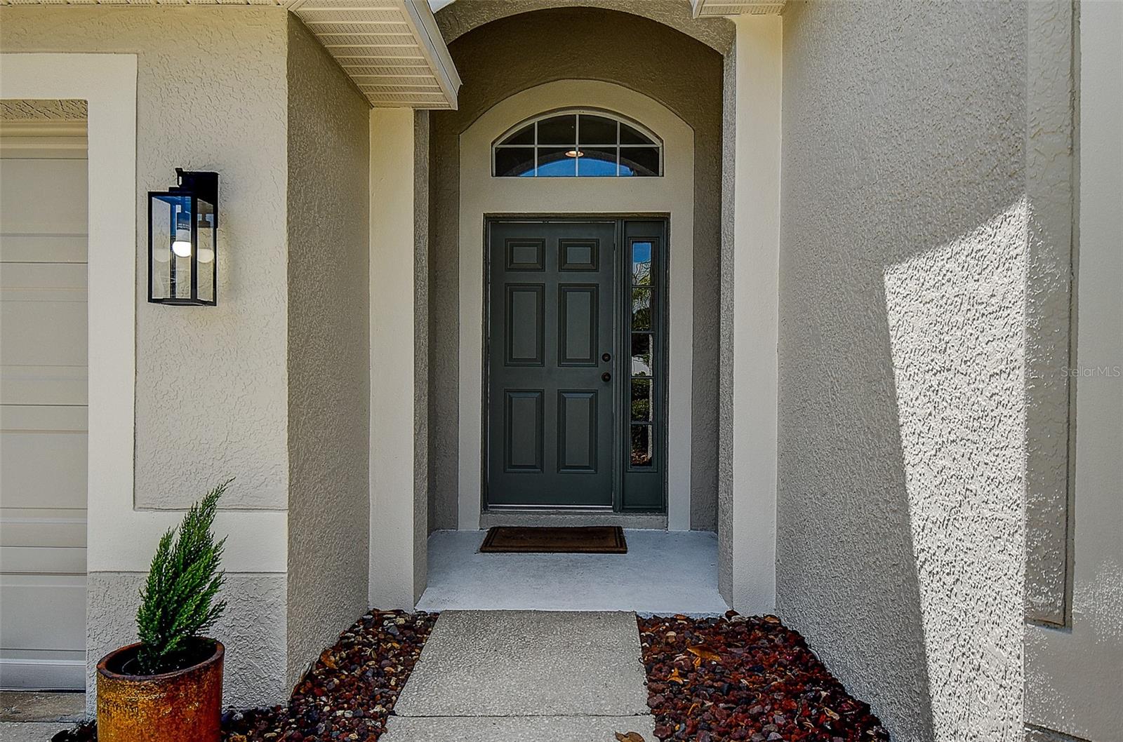 16730 Fairbolt Way Property Photo 3