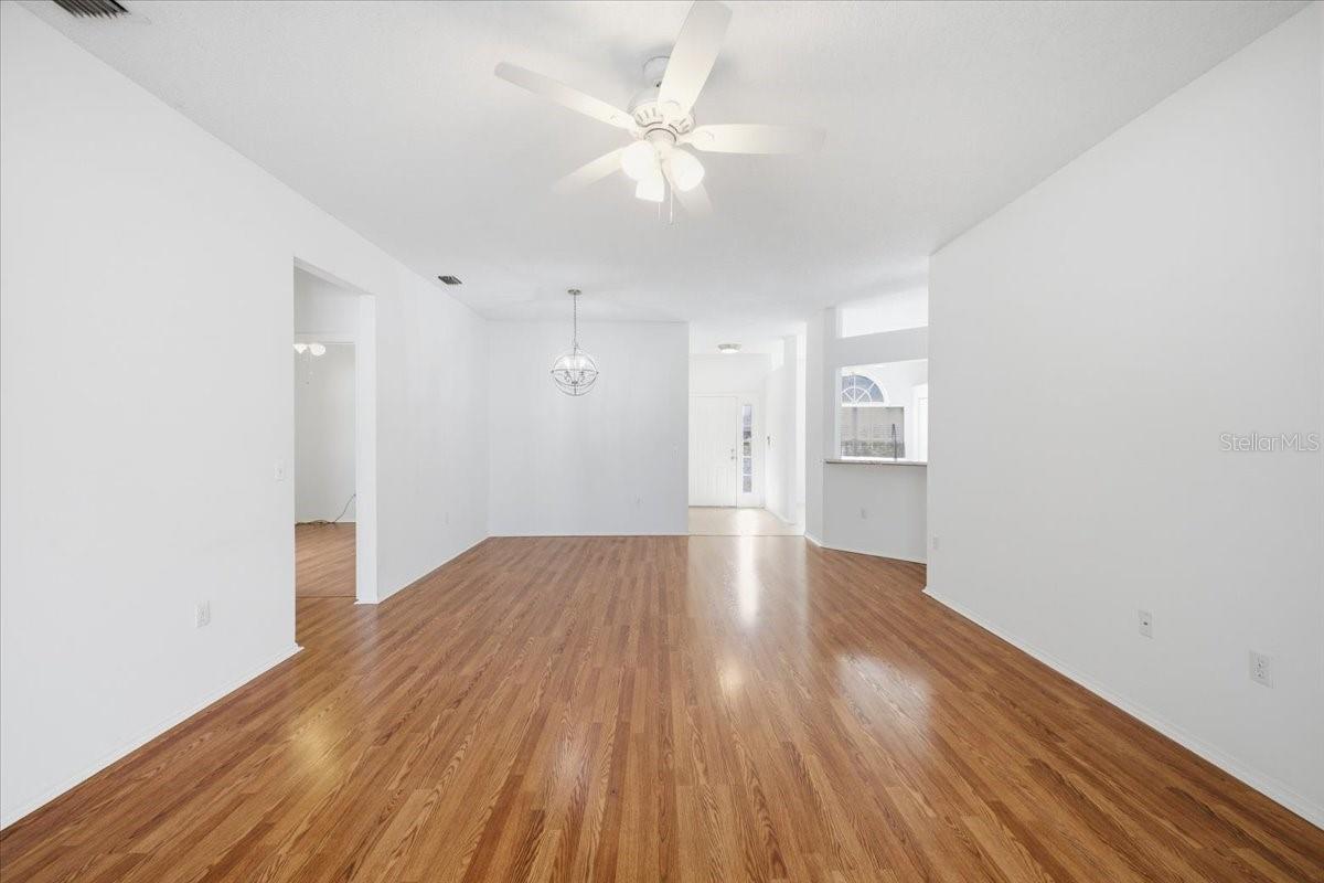 819 Springwood Cir Property Photo 32