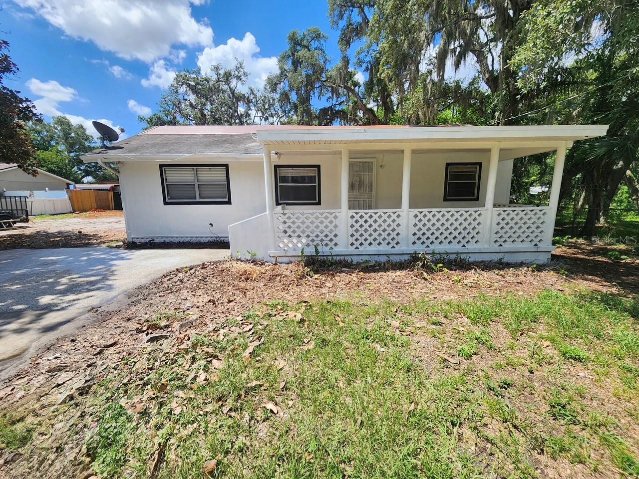 3213 E DIANA ST Property Photo 1
