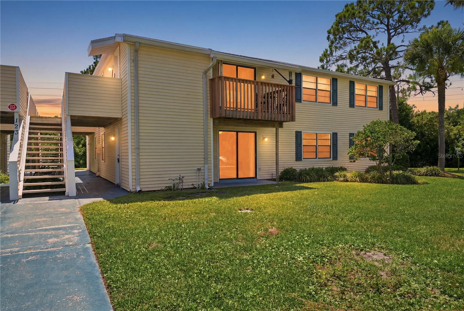 123 LOBLOLLY CT #B Property Photo 1