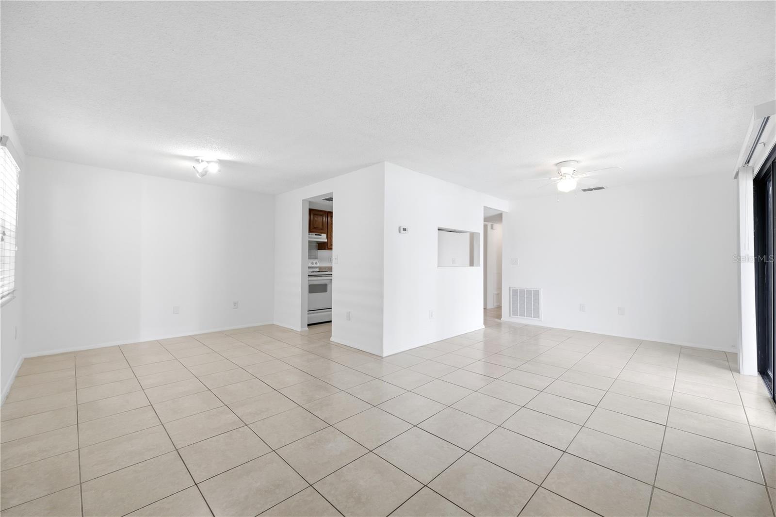 123 Loblolly Ct #b Property Photo 4