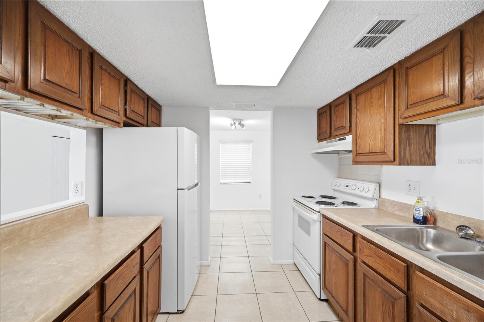 123 Loblolly Ct #b Property Photo 7