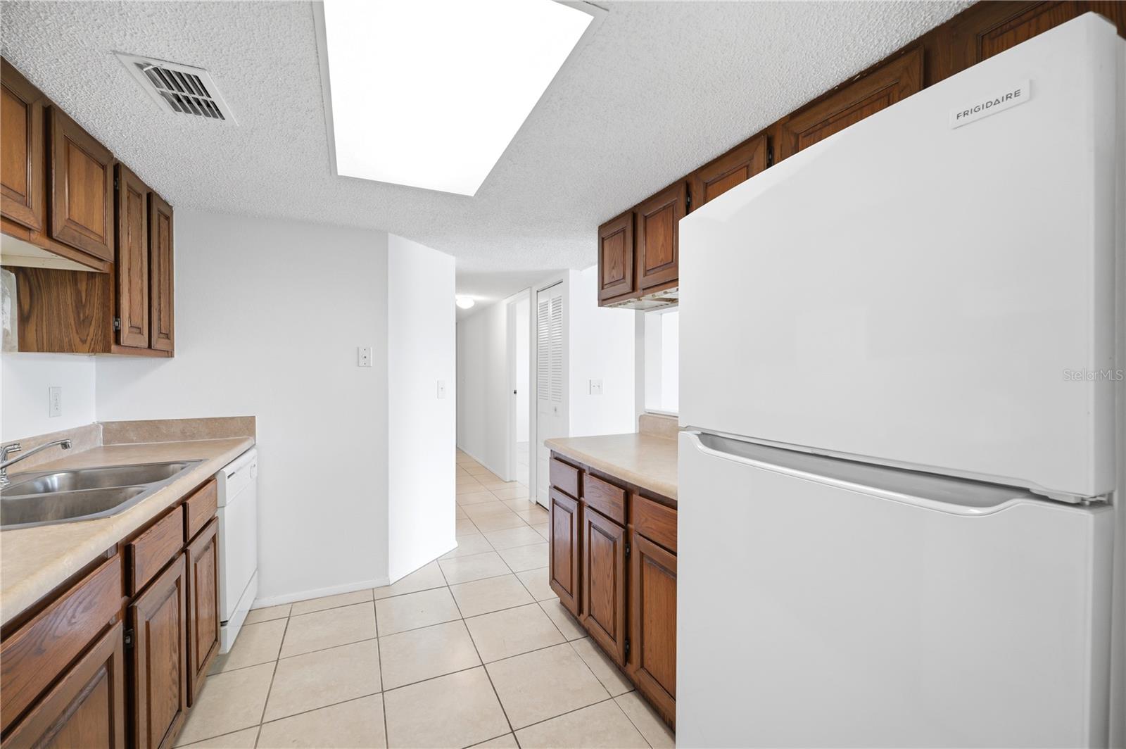 123 Loblolly Ct #b Property Photo 10