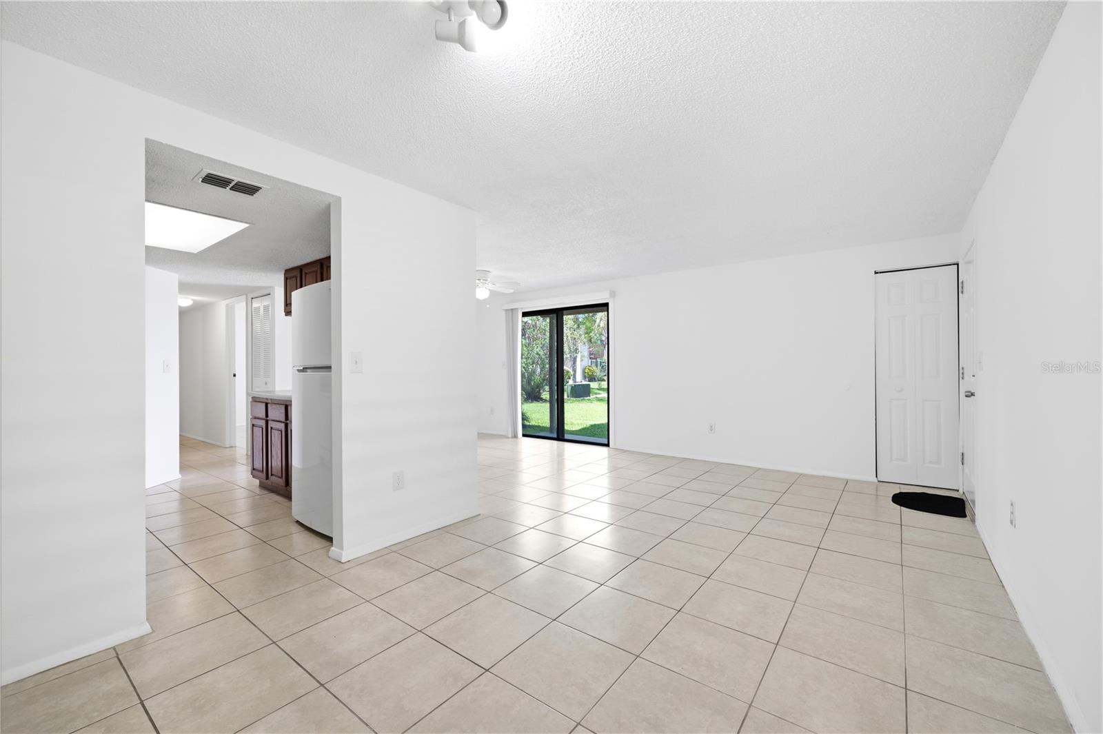 123 Loblolly Ct #b Property Photo 12