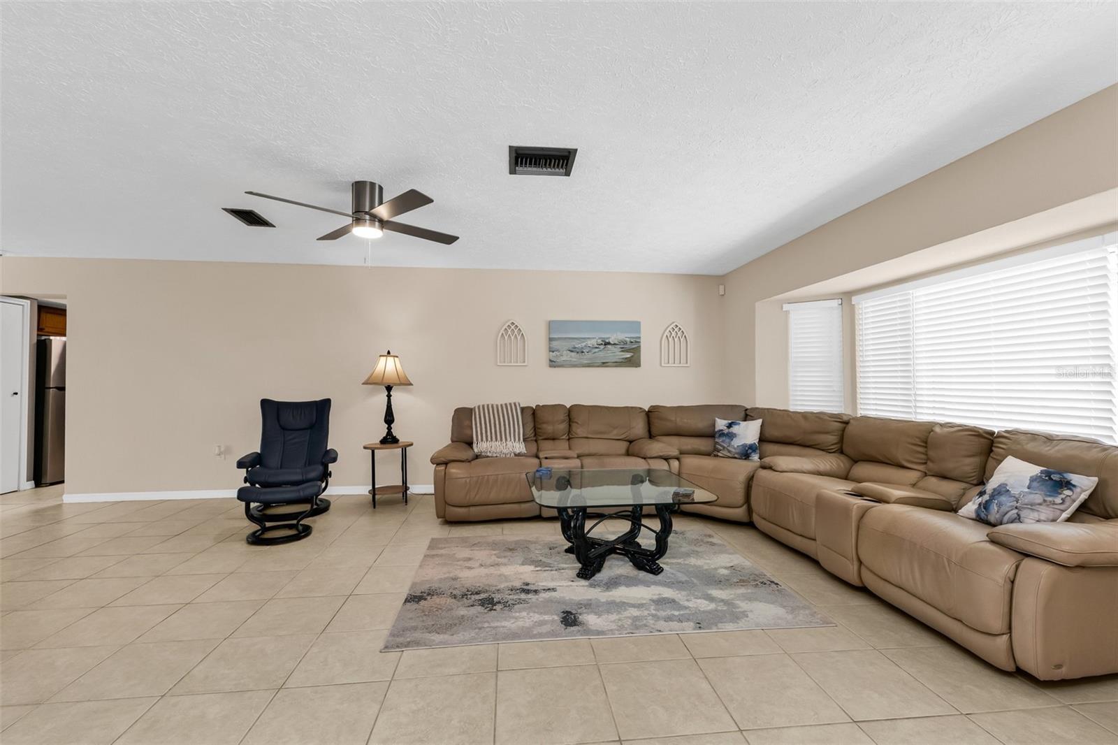 82 Rotonda Cir Property Photo 12