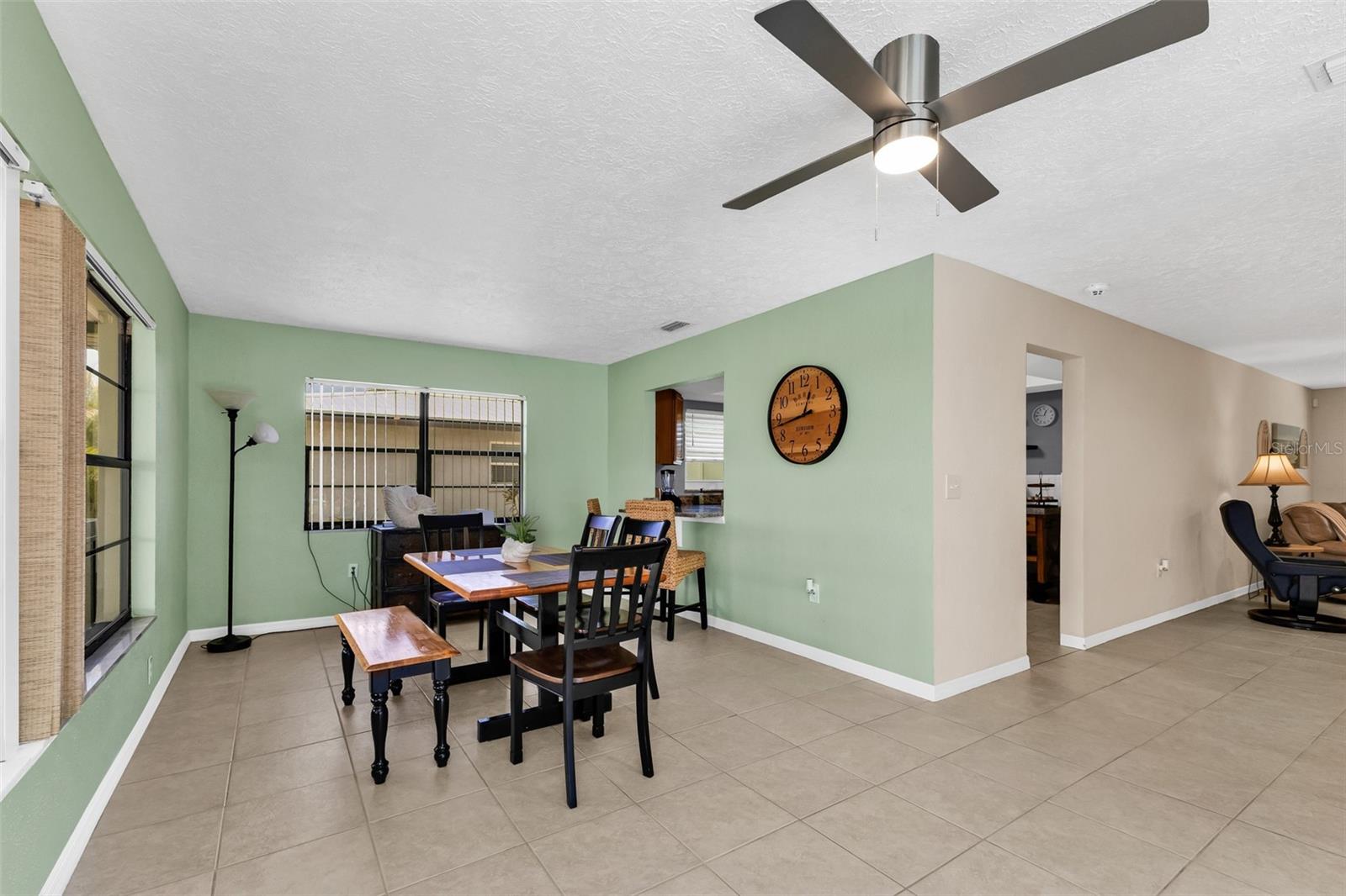 82 Rotonda Cir Property Photo 18