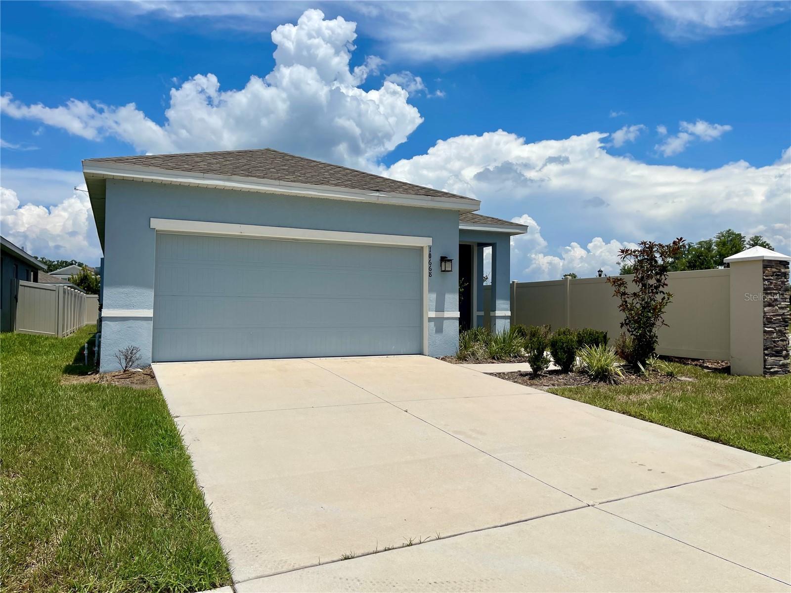 10668 Old Sycamore Loop Property Photo 3