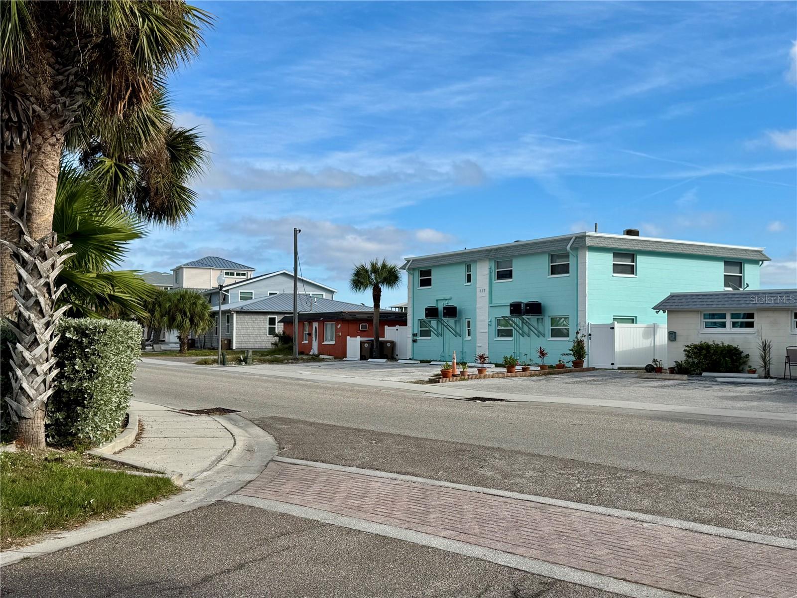 117 140th Ave E #a Property Photo 3