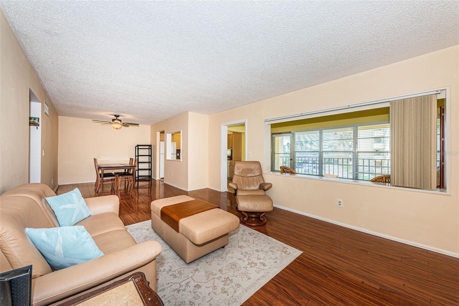4700 Cove Cir #208 Property Photo 19